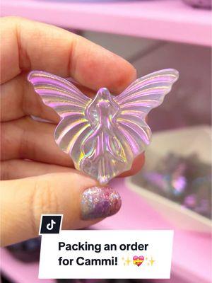 Packing an order for Cammi! ✨💝✨ Goin all the way to Australia!!   #orderpacking #packingorder #orderpackaging #packanorderwithme #packanorder #packanorderwithmetiktok #packageanorderwithme #letspackanorder #crystalorderpacking 