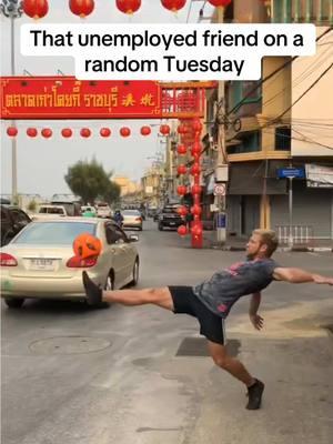 If you can dodge traffic you can score a GOLAZO #soccermemes #thailand #thaifootball #soccerskills #streetstriker #passing #soccerdrills #soccerchallenge 