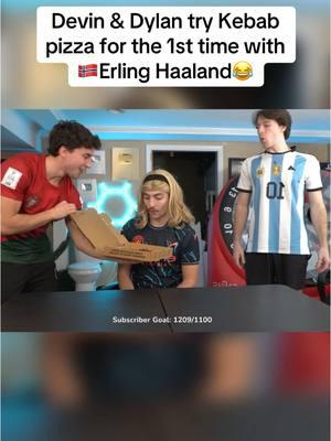 It was so fire😳 #ErlingHaaland #pizza #food #football #devincaherly #devinanddylan #mancity 