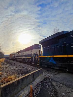 #CSX #HowTomorrowMoves #BigBlue #Train #Connellsville #ConnellsvillePA #Railroad #Railfan #TrainLapse #Pocket_Rail #TimeLapse #FastForward #TrainTok #MustProtectWayne #ForYouPage #ForYou #FYPシ #FYP 