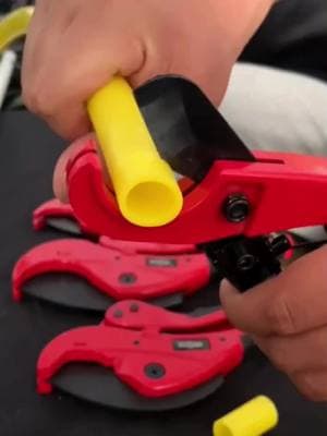 Sharp and easy-to-use plastic pipe cutter—makes cutting pipes effortless! #PipeCutter #DIYTools #PracticalGadgets #HomeImprovement #EfficientTools #MustHave #TqkTokShopHolidayHaul #TikTokShopLast#spotlightfindsChance#TikTokShopNewYearNewAura