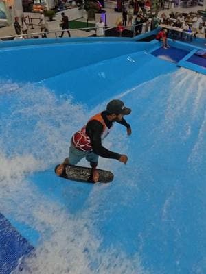 Noah Vasquez's 1st run in the Pro Strapless Standup Flowboard division Heat 2 at @ScottsPointe on the @PacificSurfDesigns Quarterpipe. 🏄‍♂️ @king_ntv 🎥 @google13roz . . . #calverton #flowboarding #surf #surfing #surfers #serfing #PacificSurfDesigns #surfpool #xgamesmode #adventurepark #waterpark #waterparks #gnarly #insta360 #snowboarding #❤️skateboarders #longisland #flowboards 