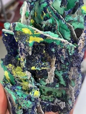 Aaaa that’s really amazing#amazing #azurite #malachite #sulfur#pfy #fpyシ #malachiteraw #azuriteraw