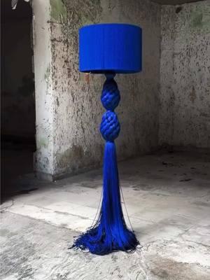 Chic Mexican Artisan Tassel Floor Lamp: What are your thoughts... Personalize your products. Made in Mexico. #MexicanHomeDecor #Handmade #interiordesign #design #mexico #mexican #homedecor #vivamexico #mexicanaesthetic #fyp #lamp #art #arte #diseñodeinteriores 