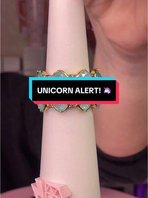 Alicia found a UNICORN IN THE RESORT COLLECTION TONIGHT! Congrats sister! It’s BEAUTIFUL! We love a band moment! #unicornalert #bp #reveals #jewelrytiktok #LIVEhighlights #TikTokLIVE #LIVE 