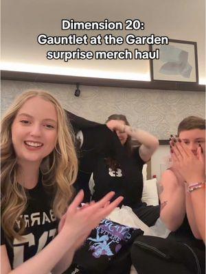 Dimension 20: Gauntlet at the Garden merch actually went so hard, shoutout Barry Eight for being the hero of the night 🔥 #dimension20 #gauntletatthegarden #dimension20live 