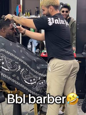 Bbl barber like a mf!!!! 🤣🤣🤣🤣 @Tony Flores you looked back at it🤣 💈🍑#funnyvideos #funnybarber #barbershop #barberlife #barbertok #funnybarbers #fyp #explorepage #fresno559 #viral #trending #fresno #fypage #fypシ゚viral #viralvideo #foryoupage #tiktok #ban #tiktokban @Cubacutz1 @fhaiiryy @king elotero man 