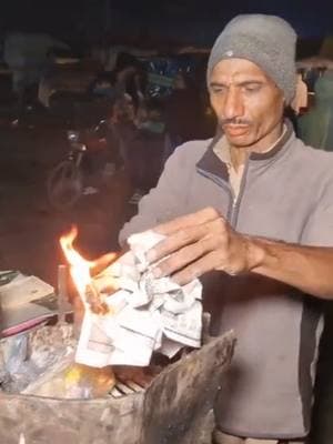 Roadside Poor Man Selling Saag Paratha Since 1990  They Selling Saag Paratha In Lari Adah Lahore Timing 6Am To 12Pm Price 80 Rs #Food #foods #foodtiktokfood #FoodLover #FoodTok #paratha #Saag #foodtravel #Lahore #poorman #streetfood #foodvlog #foodvideo #tranding #viral #video #viralvideo #Videos #Selling #traveltiktok #traveling 