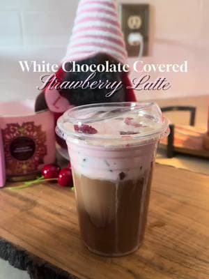 My version of the Starbucks valentines latte after the mocktail I made I want these flavors in everything 😩 #coffeetiktok #coffeetok #coffeerecipes #galentines #ValentinesDay #saturday #saturdaymorning #valentineslatte 