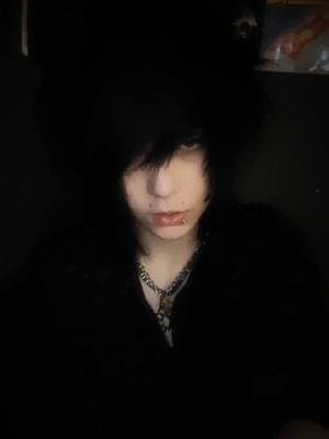 Nobody ••• #emo #myspace #foryoupage #fyp #viral #early2000s #emohaircut #foryoupageofficiall #emoboy #emoboy #foryou 