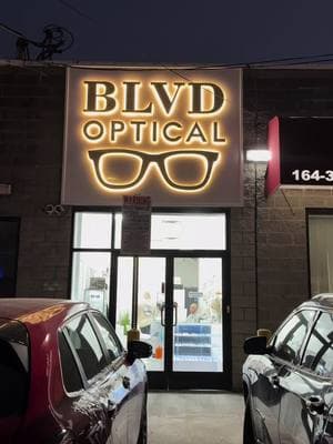 I could sell water to a well babe @BLVD OPTICAL @Bigwavecontent  . . #theburratababe #glasses #girls #optical #blvd #brooklyn #queens #sunglasses #foryou #foryoupage