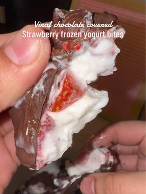 Part 3| viral 4 ingredient chocolate covered strawberry frozen yogurt bites 🍓🍫 #healthyrecipes #healthydessert #strawberrybites #healthydesertrecipes #healthyalternatives #EasyRecipe #frozenyogurt #yogurt #receipe #Receta #fresa #fresita #saludable #parati #foryoupage 