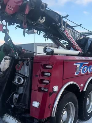 #ronkstowing #ronks #Jole #Joey #Kaden #fyp #foryoupage #towtruck #TowTok #Peterbilt #Rotator #accident #Landoll #1150 #towlifeornolife🤟🏾💯 #Miller #recovery #Winchbox #tator#clean