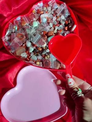 $9.99 for a unique valentine's day gift GUARANTEED to knock their socks right off???????  your crystal girly got u 🌞💕 while supplies last, LIVEEINTHELIGHT.C0M 🌹❣️ #valentinesdaygift #valentinesdaycrystalboxes #valentinesdaycrystals #vdaycrystalbox #crystalgift #crystalgirly #ValentinesDay #crystaltok 