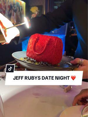 Wait until you see the dessert 👜❤️ @Juan Thornhill @Kaleigh Henson @Comedic Cody  #datenight #jeffrubys #nashville 