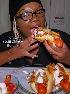 #chilicheesedog #asmr #mukbang #hotdogs #loadedhotdogs #eatwithme 