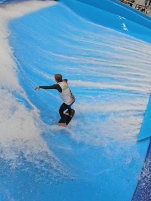 What would you score this run? 🤔📝✍️Nate Newman's 2nd run in the Pro Strapless Standup Flowboard division Heat 2 at @ScottsPointe on the @PacificSurfDesigns Quarterpipe. 🏄‍♂️ @nate_newman_ 🎥 @google13roz . . . #calverton #flowboarding #surf #surfing #surfers #serfing #PacificSurfDesigns #surfpool #xgamesmode #adventurepark #waterpark #waterparks #gnarly #insta360 #snowboarding #❤️skateboarders #longisland #flowboards 