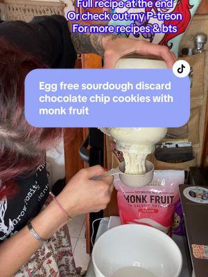 #sourdoughtok #sourdoughforbeginners #sourdoughbaking #sourdoughclub #sourdoughdiscard #chocolatechipcookies #cookies #eggfree #monkfruit 