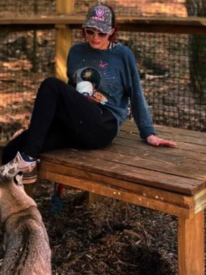 Love sharing my life with these amazing animals and love sharing them with you all 🥰 #xtremeexoticswildlifefoundation #animalhumanbond #zookeeper #zoolife #conservation #zootok #fyppppppppppppppppppppppp #ProtectWildlife #xtremeexotics #zookeeperlife #enrichment #cuteanimals #chomper #bobcatsoftiktok 