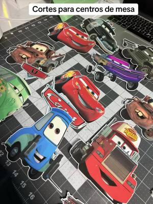 Cortes para centros de mesa. Centerpiece cutouts #cars #disney #centerpiece #centrosdemesa #birthdayparty #printthencut #cricut #smallbiz 