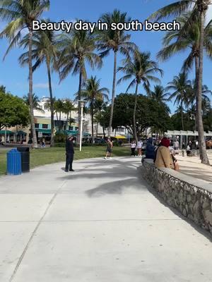 Beauty day out here for day 2 of our @The TYR Wodapalooza competition. Bring on the sunshine. #miami #southbeach #wodapalooza #crossfit #crossfitcommunity #gym #canada🇨🇦 #canadianboys #traveltok #beachdays #fitness 