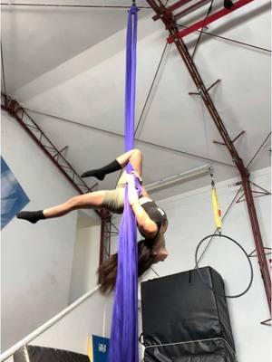 #aerial #aerialist #silks #climb #spin #fabric #circus 