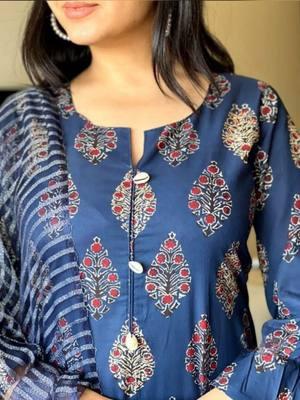 Beautiful Stylish Pakistani and Indian  Dress in USA 😍#foryou #foryoupage #FashionTrend #Glamourstyle #FashionForward #unitedstates #ChicOutfit #elegant #plzunfreezmyaccount 