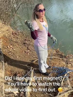 Still sweating 🥵 did I lose my first magnet? Watch til the end of the video to find out. #kentuckygirl #kentucky #woman #livinglife #Outdoors #countrylife #magnetfishing #hobby #magnetfishingfinds #country #sploosh #countrygirl 