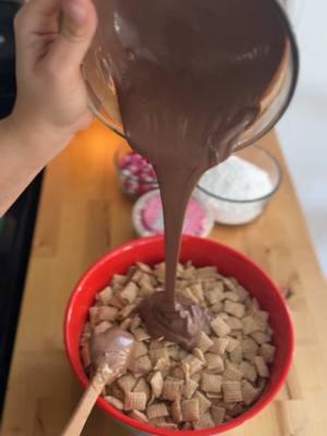 Making Valentine’s Day Puppy Chow for my kiddos 💕🍫 The perfect sweet treat for their special day or a fun party snack! 🥰✨                                  ▢ ½ cup creamy peanut butter ▢ ¼ cup butter ▢ 1 cup milk chocolate  ▢ 1 tsp vanilla ▢ 9 cups Chex cereal ▢ 2 cups powdered sugar ▢ 1 cup M&Ms red and pink ▢ sprinkles of your choice #ValentinesDayTreats #PuppyChowLove #puppychow #puppychowrecipe #ValentinesDay #valentinesdaygiftideas #valentinesdiy #valentinesdaygift #ValentinesDay 