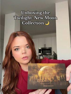 Which products should I try out first? 🌙✨ @ColourPop Cosmetics #twilight #newmoon #bella #jacob #edward #teamedward #teamjacob #hoahoahoa #unboxing 