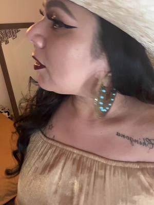 SABADO DE JENNI #salud #cantando #enparati #fyp #mvm #tequila #herradura #bonitosabado #chingona #chingonas #salud #cheers #borrachaperobuenamuchacha #spanglish #mundo #viralvideo 