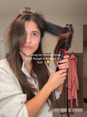 I hate the way my hair dries so this Revlon brush saves me 🤣🤣🤣 • #revlonbrush #revlon #revlonhairdryerbrush #hair #curlyhairproblems #curlyhairgirls #curlyhairgirlys #fup #humor #funny #lmfao 