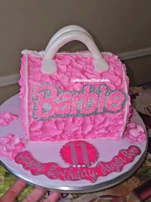 Barbie Purse Cake; Instagram- Lynnsblessitbecakes #LynnsBlessItBeCakes #CustomCakes #HoustonCakes #HoustonTx #BirthdayCakes #BarbieCake #Barbie #GlitzCake #3dCakes #fyp #ForYou #foryourpage 