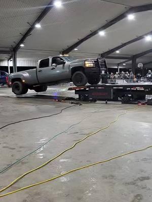 #foryoupage #fypage #oversizelife #redneckswithpsychecks #offroad #txcheck #bossheavyhaul #bennetmotorexpress #reject #heavyhaulmafia #bluecollarboys #diesel #dyno #competition 