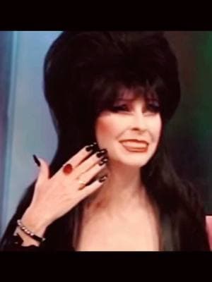 The tea was hot. 😂 #rupaul #elvira #elviramistressofthedark #cassandrapeterson #rupaulsdragrace #90s #80s 