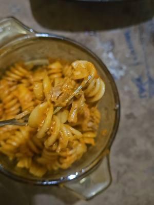 vodka chicken pasta #vodkapasta #creatorsearchinsights #vodkachickenpasta #fyp #easymealsforkids #lazymeals #realisticmomlife #realcontentcreator #easypastarecipe #eatathomemore 