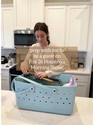 Prep with me for the news!! 🤍  #budgetcoach #spendingcoach #sahm #stayathomemom #spendless #savemore #groceries #mealprep #freezermealprep #houstontexas #houstonmorningshow #behindthescenes #behindthecamera #Vlog #tvinterview 