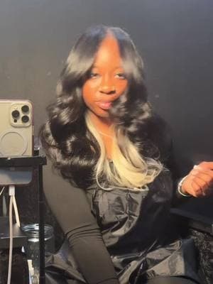 so goddam finee❤️🔥Amazing work from stylist @therealtayyyshow #fyp #hairinspiration #hairtok#hairtransformation #hairtrends#quickweave #leaveoutquickweave #curlscurlscurls #softcurls #bodywavehair #bodywavebundles #blondebundles #hairweaves #hairbundles #quickweave