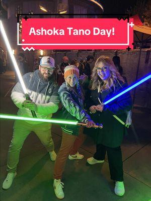 What a great night with the @Star Wars fandom celebrating Ahsoka Tano Day with @@ashleyecksteinand the rest of the Batuu family! Till the Spire and may the force be with you! ✨💙🧡🤍 Special appearance by @@Bibbidi Bobbidi Beard | Cole ##starwars##batuu##ashleyeckstein##ashoka##ashokatano##starwarsgalaxysedge##starwarstiktok##starwarsfan