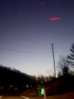 ok what about this one? #aircraft #diorbag #ufo #light #easttennessee #starlink #shootingstar 