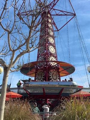 Defying gravity at Disneyland!! #disneycaliforniaadventure #defyinggravity #dca #disneyland #disneytherepy #funday #california #anaheim 