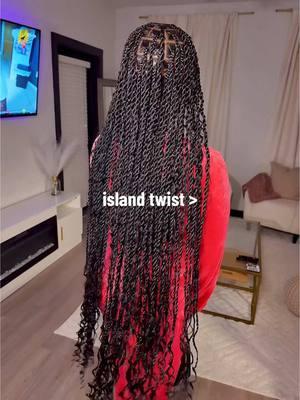 pretty girls book with @dcl.styles  🩷 style: island twist + human boho + knee length + curled ends ✨ color: 1  January bookings are still available & February books are open as well 🗓️.  Hope to see you soon, Click the link in bio to book!! • • • Follow @dcl.styles for more braiding content 🩷  • • • #houstonhairstylist #houstonbraids #houstonbraider #katybraider #katybraids #houstonstitchbraids #contentcreator #haircontent #hairstylist #braids #braider #stitchbraids #knotless #bohoknotless #bohotribal #tribalbraids #fulanibraids #bohofulanibraids #hairappointment #bookanappointment #islandtwist #bohoislandtwist 