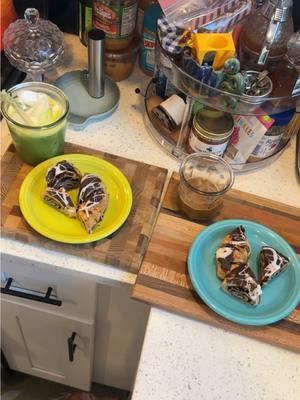 his & hers caramel sips + chocolate croissants🍵☕️🍫🥐💕 #matcha #caramelmatcha #matcharecipe #icedmatcha #icedmatchalatte #easymatcha #afternoonsnack #afternoonsnacks #nespresso #nespressorecipes 