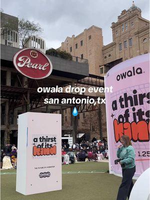 absolutely had to go to @owalalife ‘s new bottle reveal event yesterdayy!! 💧🥳🥳 #owala #owalabottle #owalafreesip #owalawaterbottle #owalainsanantonio #athirstofitskind #owalaambassador 