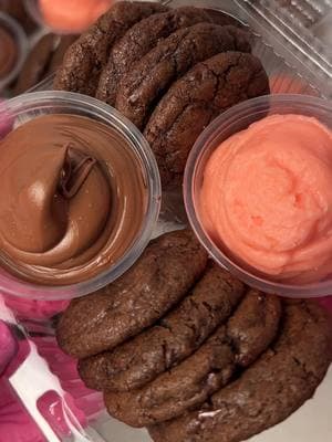 Chocolate Strawberry Nutella Dunkaroos 😍🫶🏽🍪🍫🍓 #bakingtiktok #dunkaroos #valentinesdaytreats #valentinesdaycookies #easycookies #minicookies #chocolatecookies #doublechocolatechip #chocolatestrawberry #creatorsearchinsights 