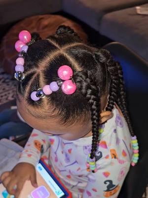 beaded hairstyle 🩷🎀 #braidstyles #kidsbraids #beadedhair #naturalhair #hairinspo #hairtutorial #kidscurlyhair #coilsandcurls #braidstutorial 