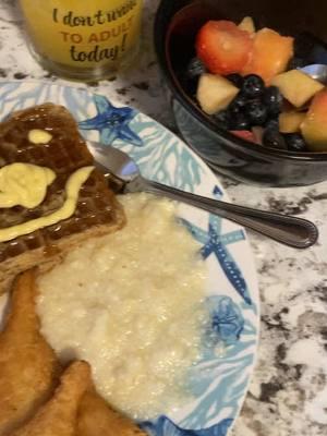 Happy Sunday!!! I do not own the rights to the music playing.. #Sunday #breakfast Simplifying life.  #fyp #support #classicalmusic #shrimp #grits #waffles #canadianbacon  #orangejuice  #fruitsalad #GODaboveall 🙏🏽🙏🏽🙏🏽🙏🏽