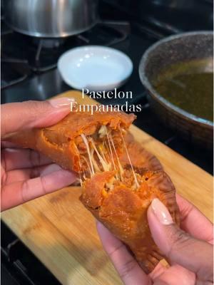 Pastelon Empanadas 🤍🇵🇷  #empanadas #pastelitos #pastelon #pr #veganmeat #fyp #badbunny #maduros #cookwithme #empanadillas #puertorico #soyorgulloso 