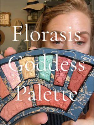 Florasis Goddess makeup palette #florasis #eyeshadow #eyeshadowpalette #koreanmakeup #chineesemakeup #eyeshadowpalette #eyeshadowlook #palette #makeup 