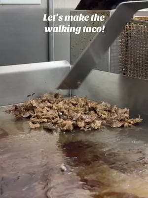 🎥🌮 Watch the magic unfold! Our Walking Taco is a masterpiece in the making—layered with seasoned ground beef, crisp lettuce, juicy tomatoes, sour cream, shredded cheese, cotija, and a kick of jalapeños. 🔥✨ It’s bold, fun, and perfect for on-the-go cravings or sharing with friends. Stop by La Michoacana Premium in Oak Lawn to see (and taste) what the hype is all about! 🍴😍 #LaMichoacanaPremium #WalkingTaco #BehindTheScenes #FlavorPacked #OakLawnEats #Tacos #Chips #Foodies #SnackTime